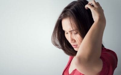 5 Tipps und 10 Hausmittel gegen juckende Kopfhaut